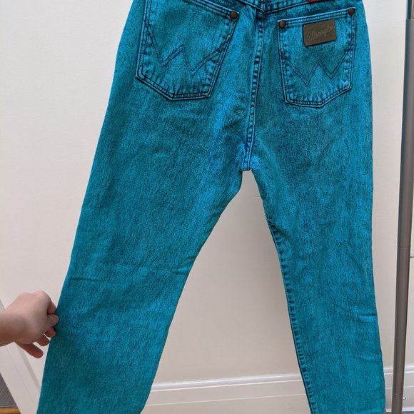 Turquoise Acid Wash Vintage Wrangler Jeans size 6 US (Size 9 wrangler) - Picture 5 of 9